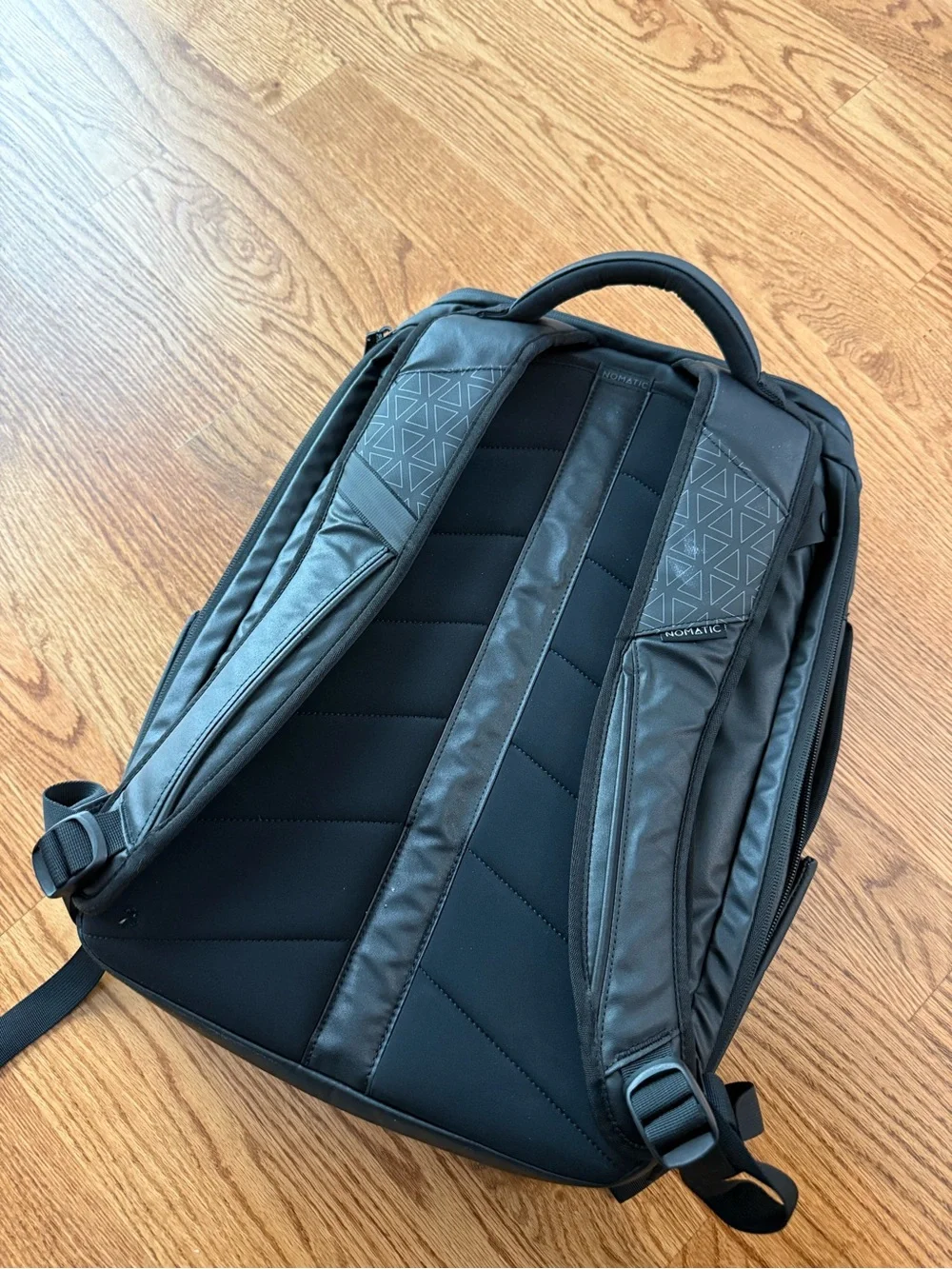 Nomatic travel pack